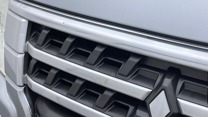 MITSUBISHI PAJERO-Grill Chrome Chip
