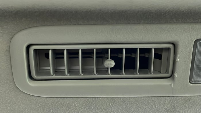MITSUBISHI PAJERO-Rear AC Vents