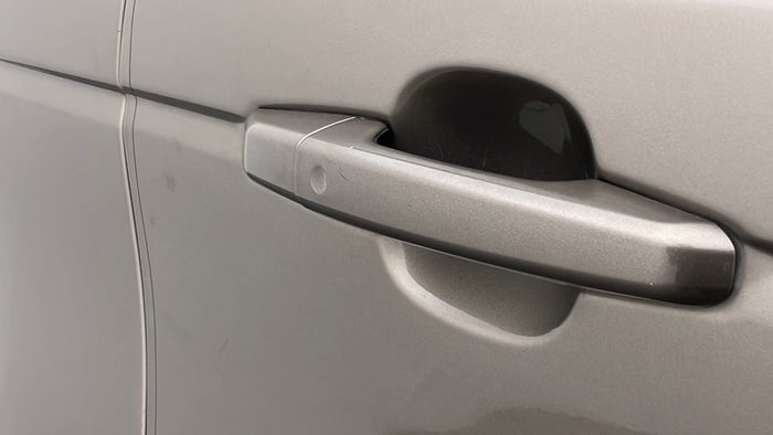 LAND ROVER RANGE ROVER SPORT-Door Handles RHS Rear Scratch