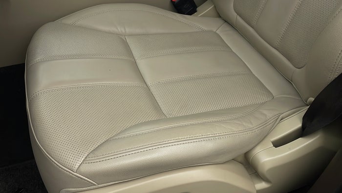 LAND ROVER RANGE ROVER SPORT-Seat LHS Front Faded