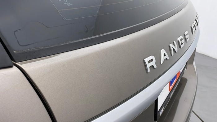 LAND ROVER RANGE ROVER SPORT-Windshield Rear Beading Missing/Broken