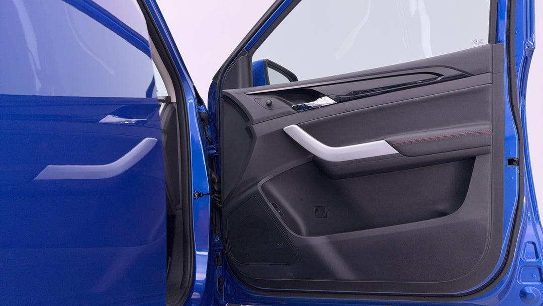 2022 LDV T60 Max Pro (4x4), Automatic, 8297 km, Speaker View