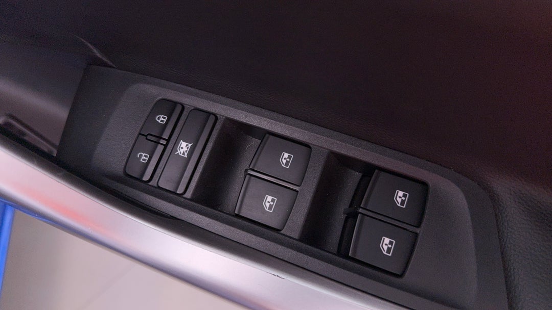 2022 LDV T60 Max Pro (4x4), Automatic, 8297 km, Drivers Side Door Panel Controls