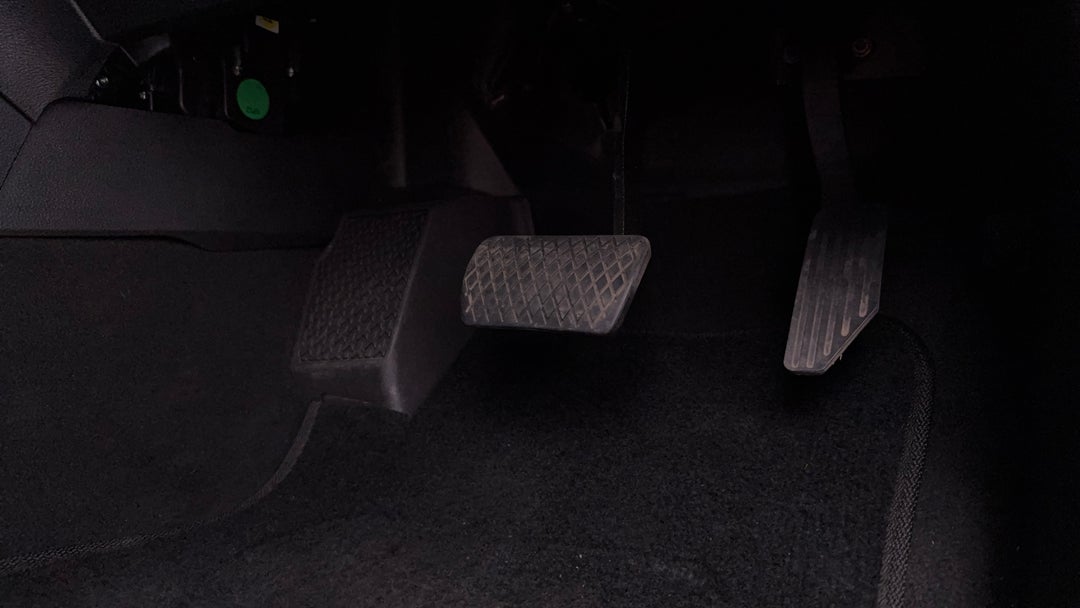 2022 LDV T60 Max Pro (4x4), Automatic, 8297 km, Pedals and Footmat