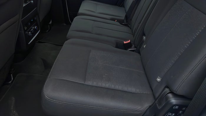 FORD EXPEDITION-Seat 2nd row LHS Stain