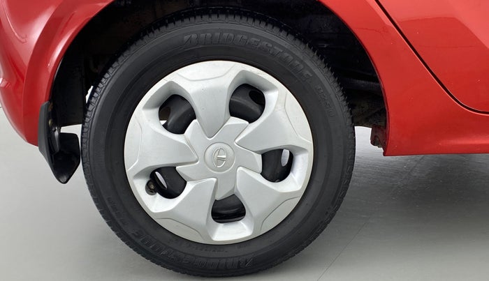2018 Tata Tiago XT 1.2 REVOTRON, Petrol, Manual, 44,300 km, Right Rear Wheel