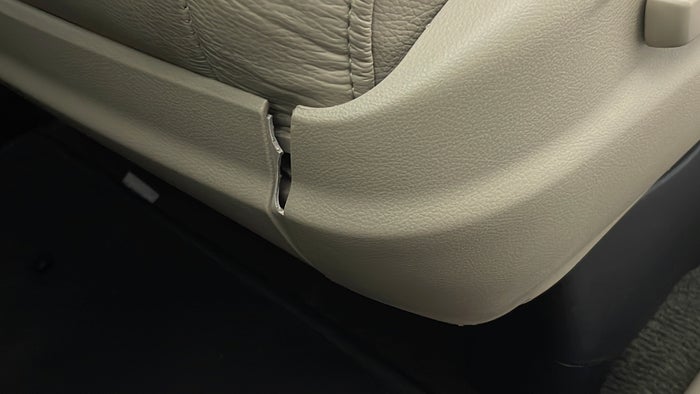 HONDA PILOT-Seat LHS Front Broken Seat Cushion