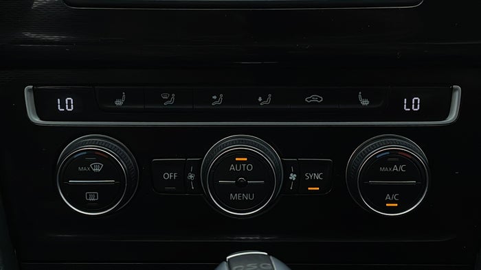 VOLKSWAGEN GOLF-Automatic Climate Control