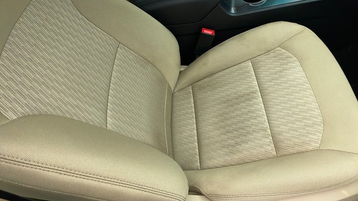 FORD EXPLORER-Seat RHS Front Stain