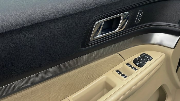 FORD EXPLORER-Door Interior LHS front Stain