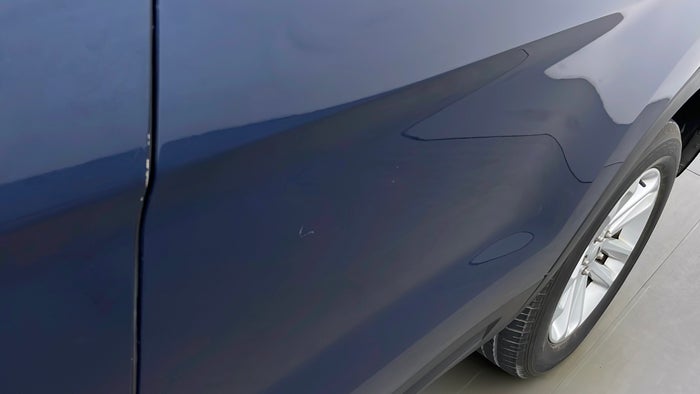 FORD EXPLORER-Door Exterior LHS Rear Scratch