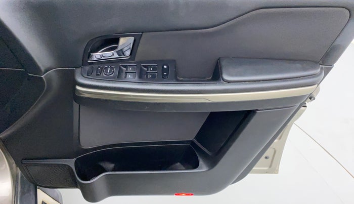 2018 Tata Hexa Varicor 400 XM, Diesel, Manual, 55,269 km, Driver Side Door Panels Control