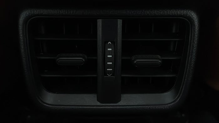 LEXUS UX 200-Rear AC Vents