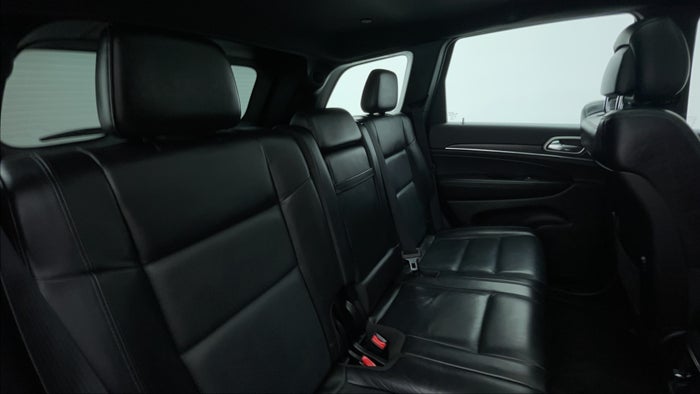 JEEP GRAND CHEROKEE-Right Side Door Cabin View