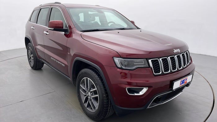 JEEP GRAND CHEROKEE-Right Front Diagonal (45- Degree) View