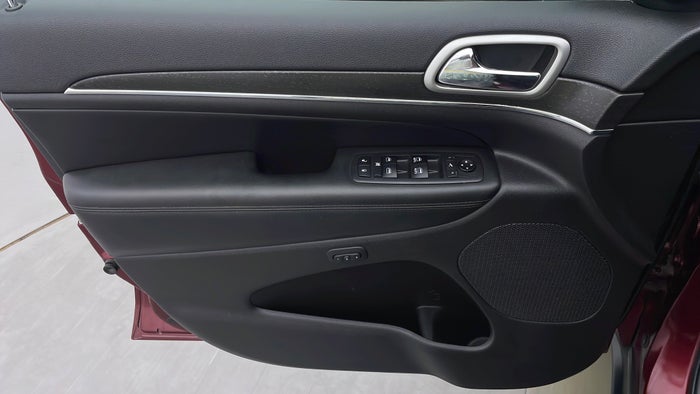 JEEP GRAND CHEROKEE-Driver Side Door Panels Controls