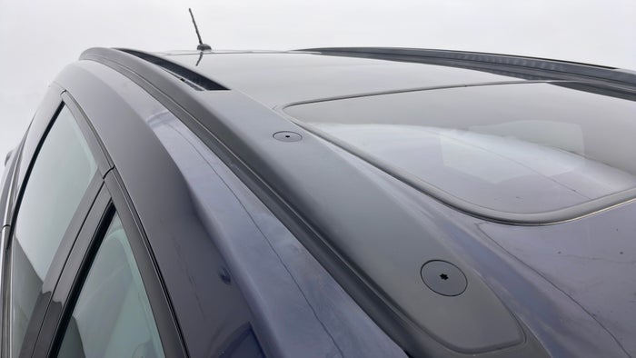 CHEVROLET TRAVERSE-Roof Rail RHS Faded