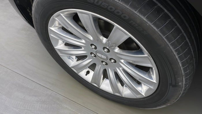 LINCOLN MKX-Alloy Wheel LHS Front Scratch
