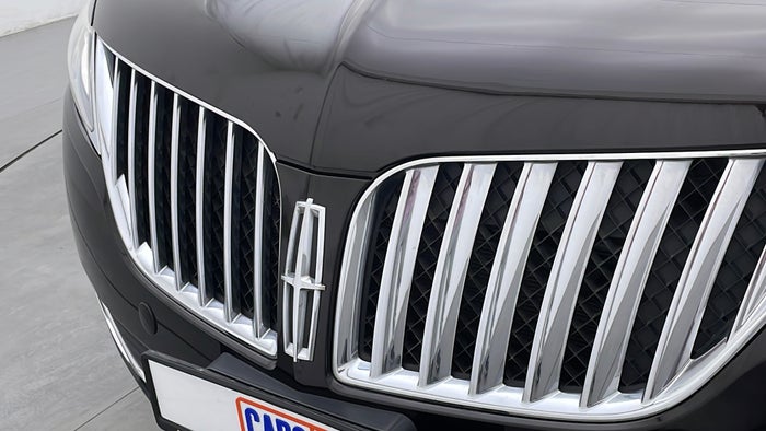 LINCOLN MKX-Grill Chrome Chip