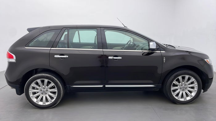 LINCOLN MKX-Right Side View