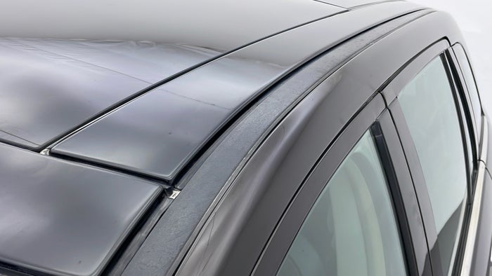 LINCOLN MKX-Roof Rail LHS Faded