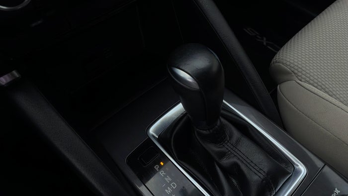 MAZDA CX 5-Gear lever Knob Scratch