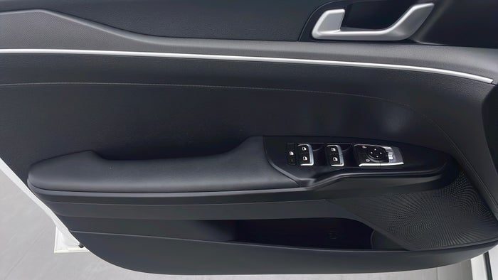 KIA K5-Driver Side Door Panels Controls