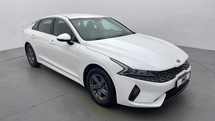 KIA K5-Right Front Diagonal (45- Degree) View