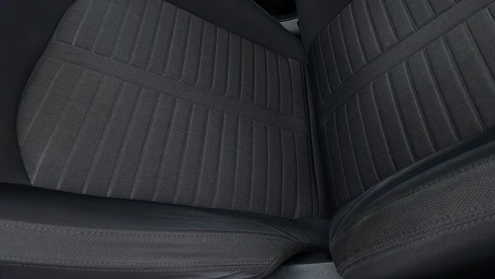 KIA K5-Seat LHS Front Depressed/Pressure Mark