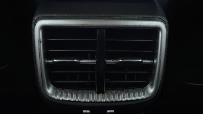 KIA K5-Rear AC Vents