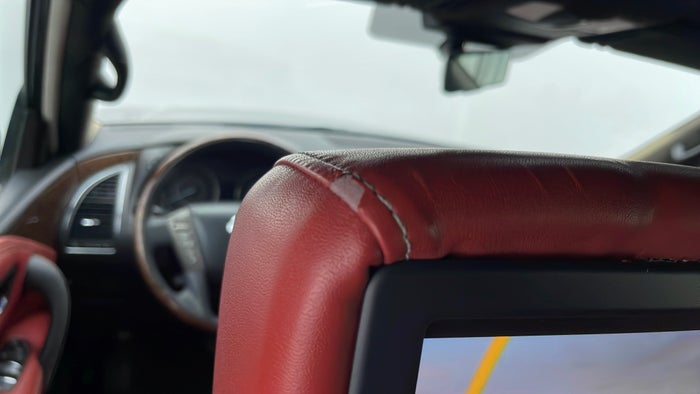 NISSAN PATROL-Seat LHS Front Scratch