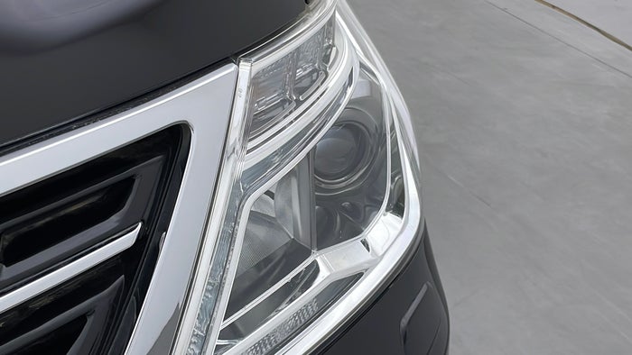 NISSAN PATROL-Head Light LHS Scratch