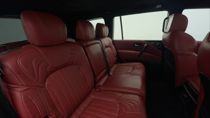 NISSAN PATROL-Right Side Door Cabin View