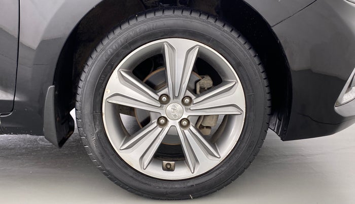 2018 Hyundai Verna 1.6 SX VTVT, Petrol, Manual, 77,903 km, Right Front Wheel