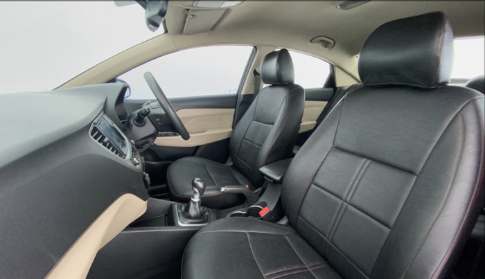 2018 Hyundai Verna 1.6 SX VTVT, Petrol, Manual, 77,903 km, Right Side Front Door Cabin