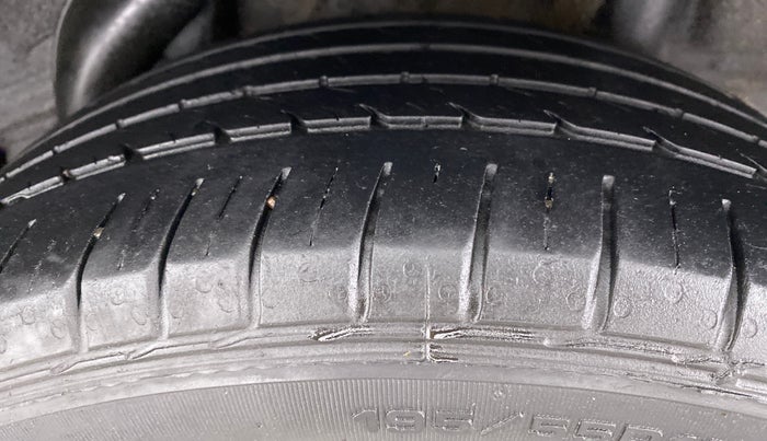2018 Hyundai Verna 1.6 SX VTVT, Petrol, Manual, 77,903 km, Left Rear Tyre Tread