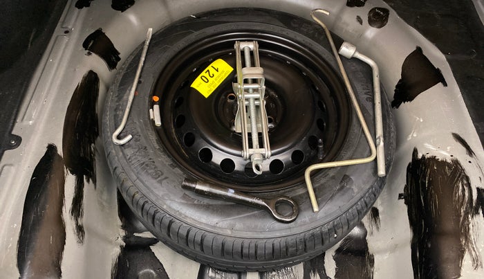 2018 Hyundai Verna 1.6 SX VTVT, Petrol, Manual, 77,903 km, Spare Tyre