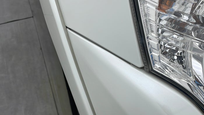 MITSUBISHI PAJERO-Bumper Front Misaligned
