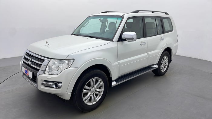 MITSUBISHI PAJERO-Left Front Diagonal (45- Degree) View