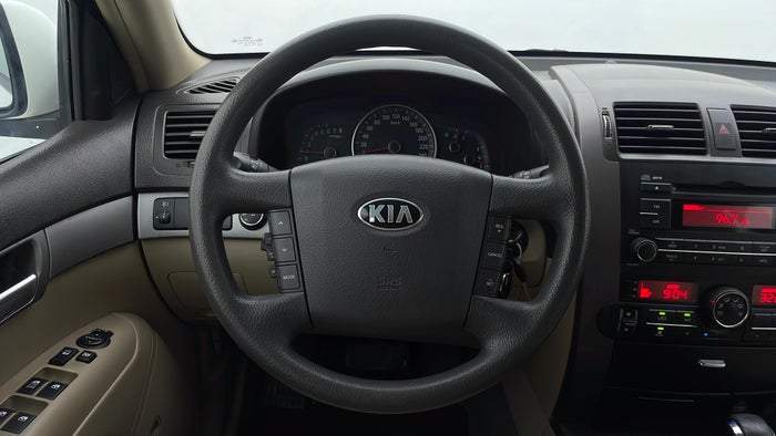 KIA MOHAVE-Steering Wheel Close-up