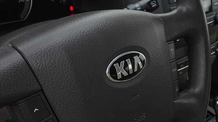 KIA MOHAVE-Steering Wheel Logo Faded