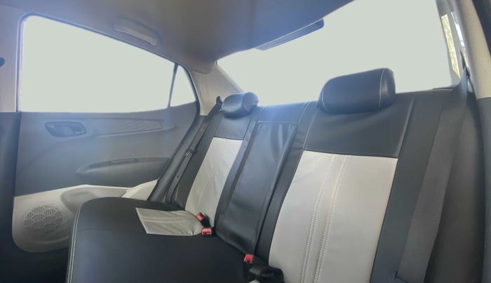 2021 Hyundai AURA S CNG, CNG, Manual, 42,399 km, Right Side Rear Door Cabin