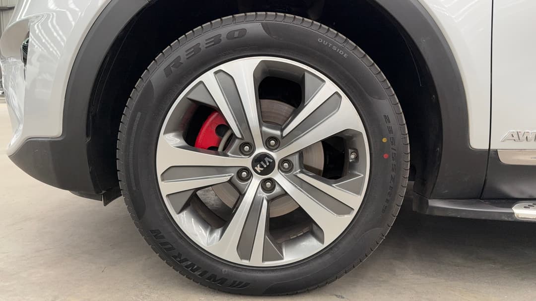 Left Front Wheel