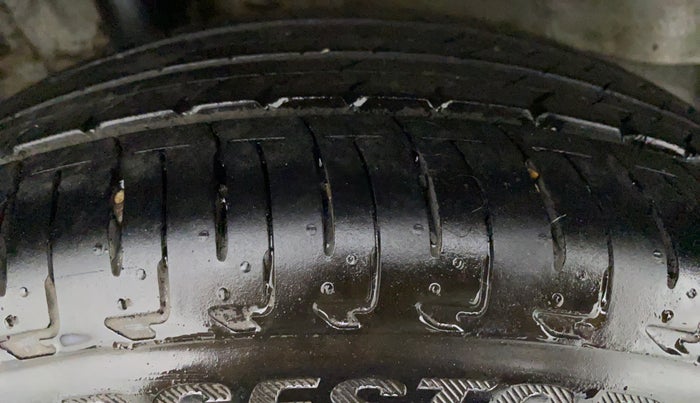 2022 Honda City ZX MT PETROL, Petrol, Manual, 4,995 km, Left Front Tyre Tread