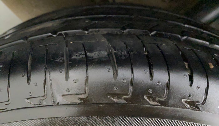 2022 Honda City ZX MT PETROL, Petrol, Manual, 4,995 km, Right Rear Tyre Tread