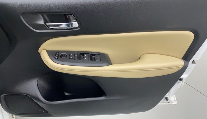 2022 Honda City ZX MT PETROL, Petrol, Manual, 4,995 km, Driver Side Door Panels Control