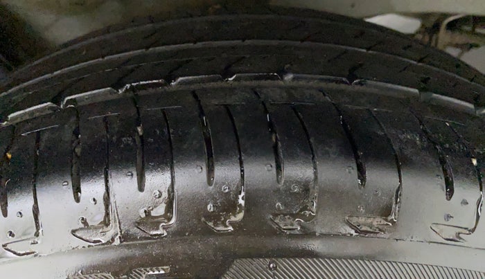 2022 Honda City ZX MT PETROL, Petrol, Manual, 4,995 km, Right Front Tyre Tread