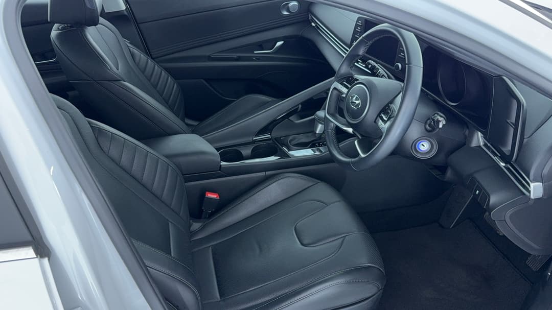 2022 Hyundai i30 Active, Automatic, 17752 km, Right Side Front Door Cabin View