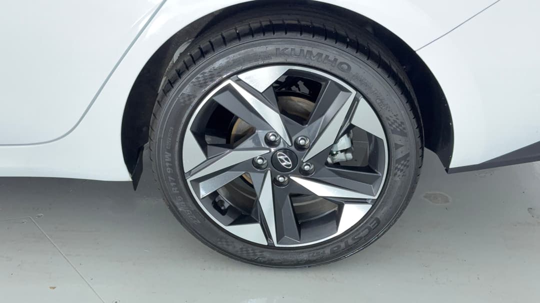 2022 Hyundai i30 Active, Automatic, 17752 km, Left Rear Wheel