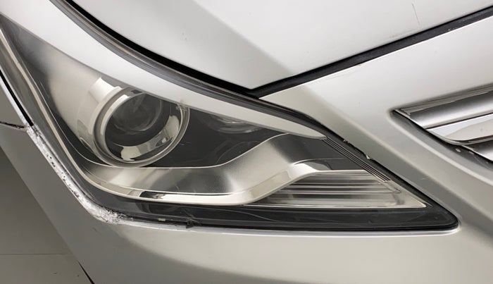 2017 Hyundai Verna 1.6 VTVT SX AT, Petrol, Automatic, 58,359 km, Right headlight - Faded